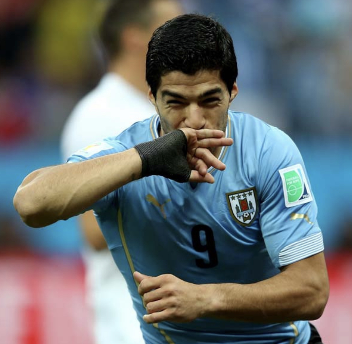 勒沃库森鏖战乌拉圭，苏亚雷斯带队取胜