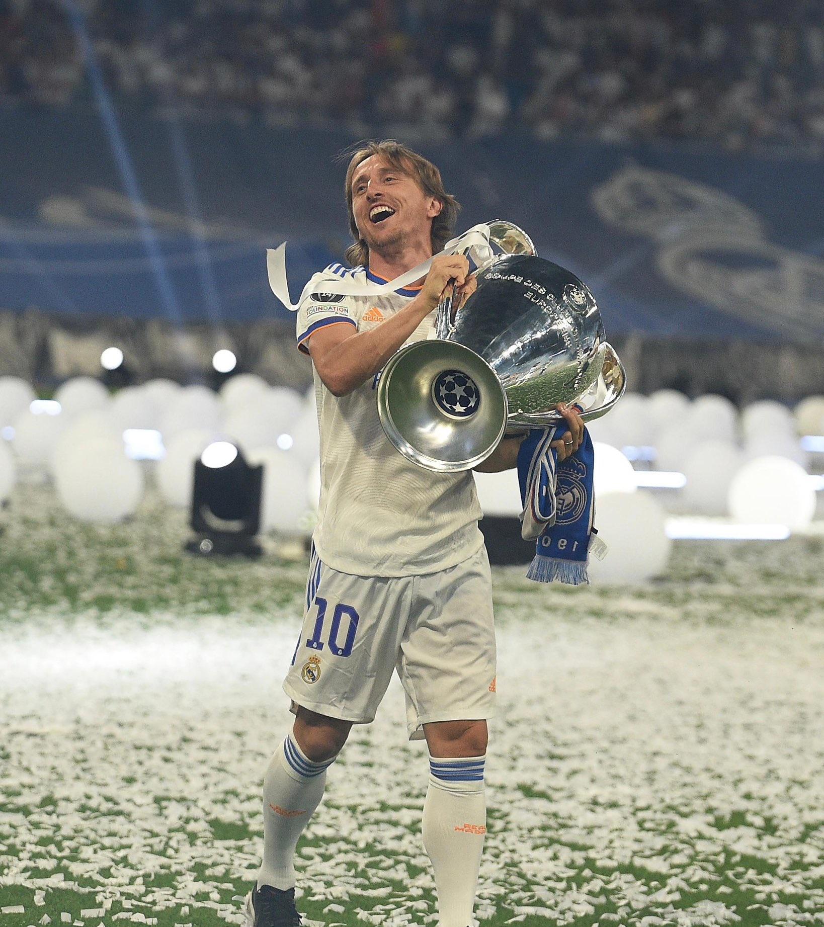 里昂逆转皇马，莫德里奇状态火热